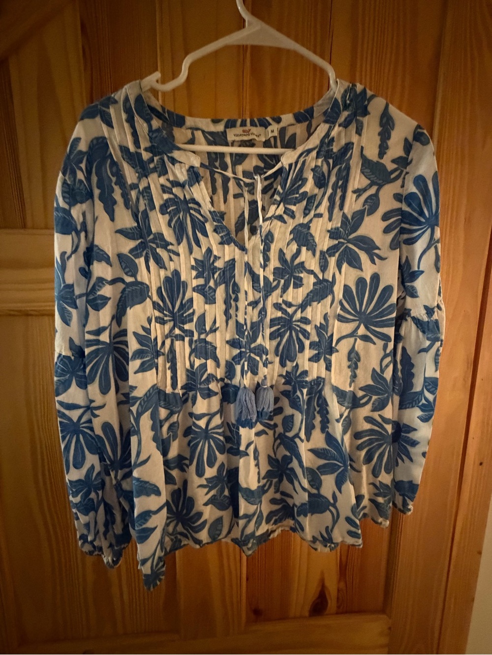 Vineyard Vines White Tunic with Blue Floral Embroidery